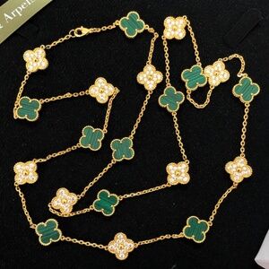 Handmade Van Cleef  20 flowers long necklace colour green malachite